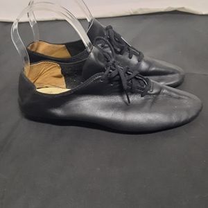 Vtg. 90's Black Leather Jazz shoes with ties and rubber sole. 6.5